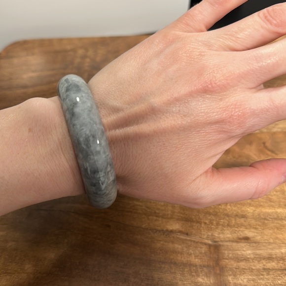 Grey Burma Jadeite Bracelet 54mm - Picture 5 of 6